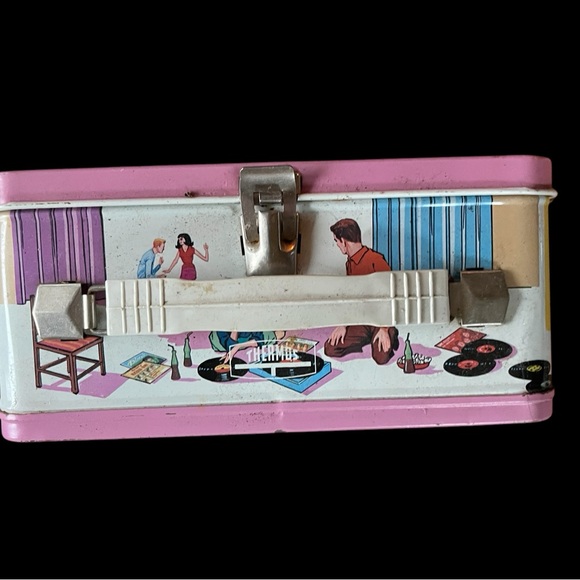 1967 Campus Queen metal lunchbox - Picture 8 of 12